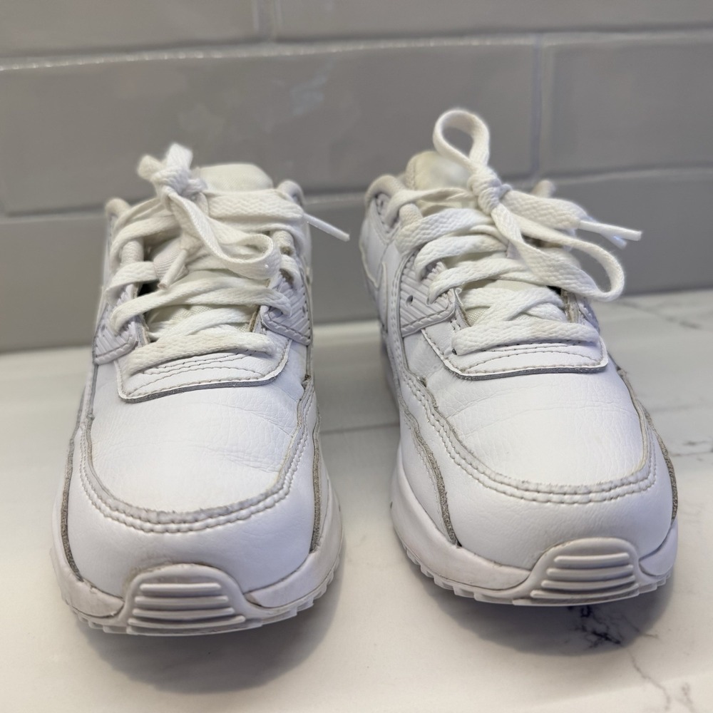 Nike Air Max 90 Kids Sneakers 3Y White Leather Swoosh CD6867-100 - Picture 4 of 16
